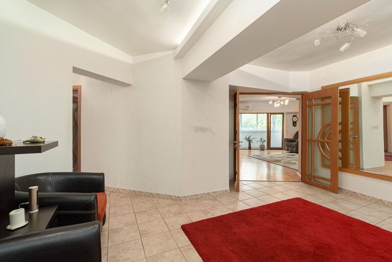 Bulevardul Unirii, apartament cu 4 camere, comision 0.